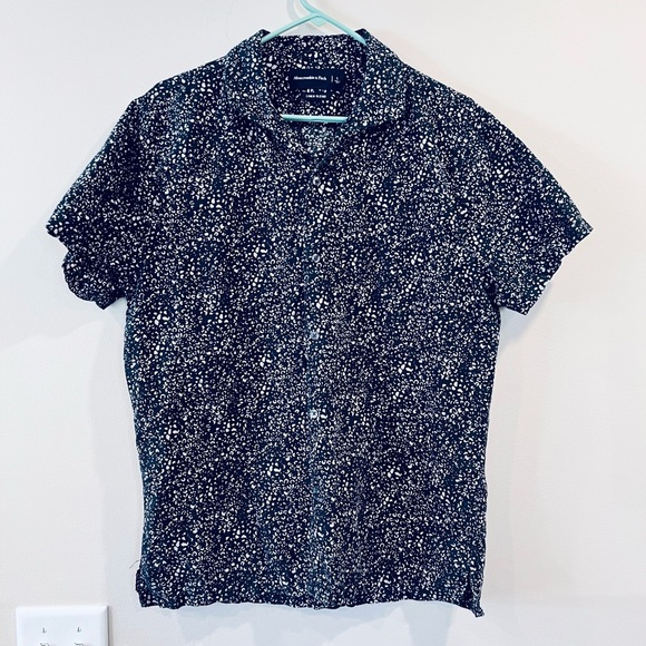 🔥Abercrombie & Fitch Men's Black and White Patterned Shirt🔥 - Picture 1 of 7